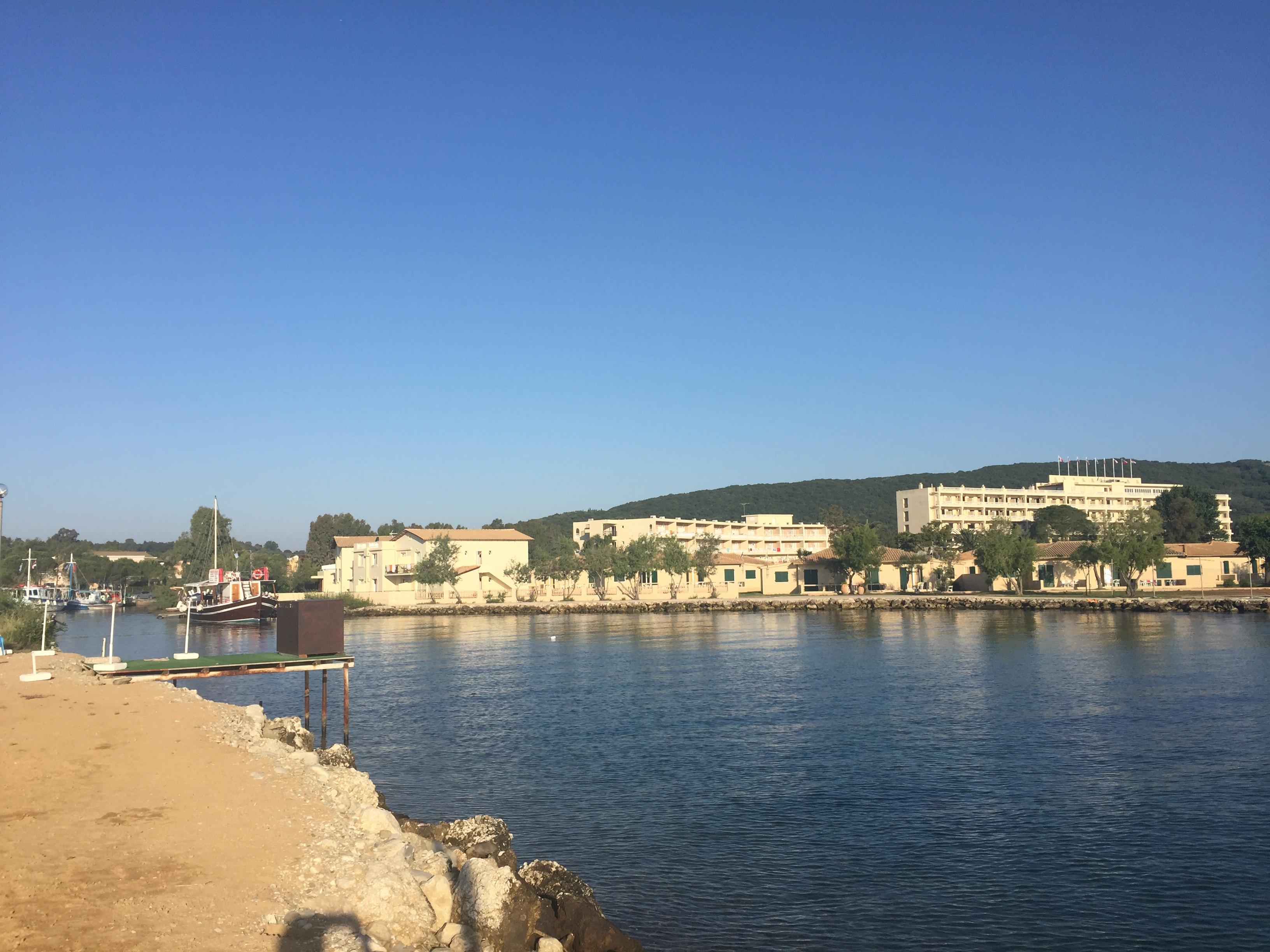 Aquarius Beach Hotel Месонґі Екстер'єр фото