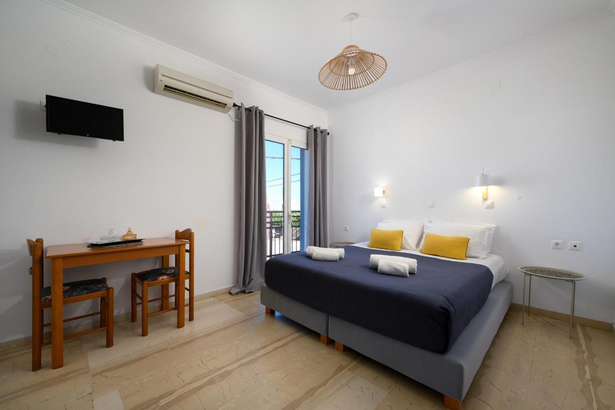 Aquarius Beach Hotel Месонґі Екстер'єр фото